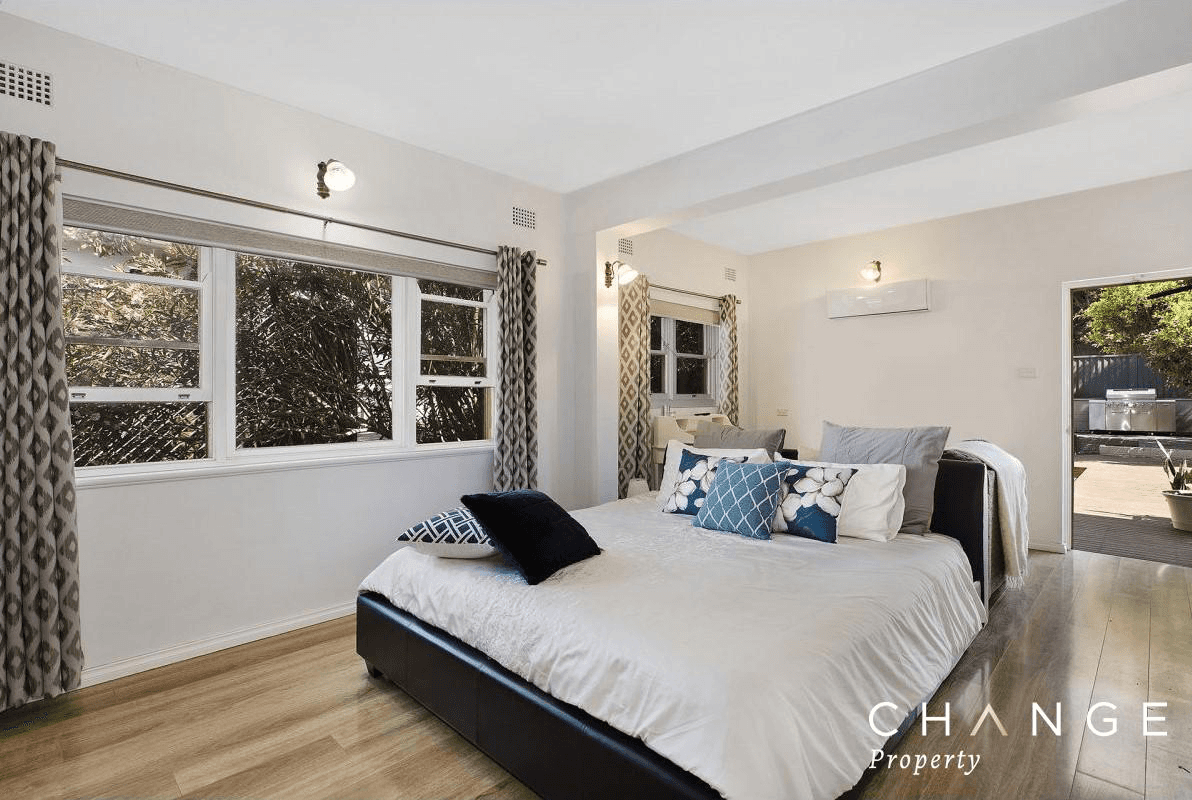 240 Del Monte Place, COPACABANA, NSW 2251