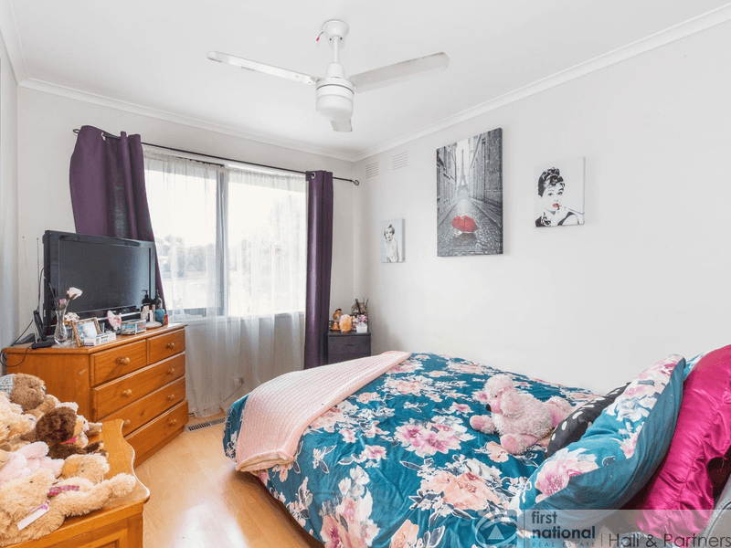 8 Newmill Close, Endeavour Hills, VIC 3802