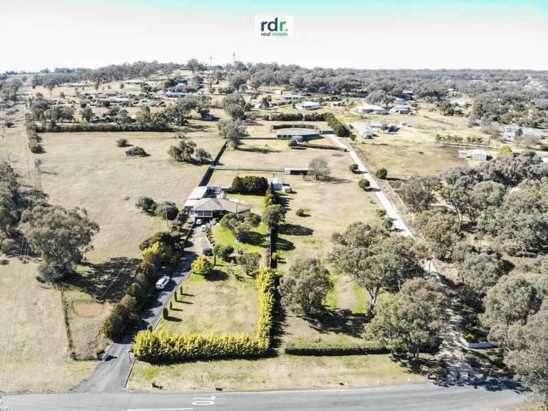 140 Runnymede Drive, Inverell, NSW 2360