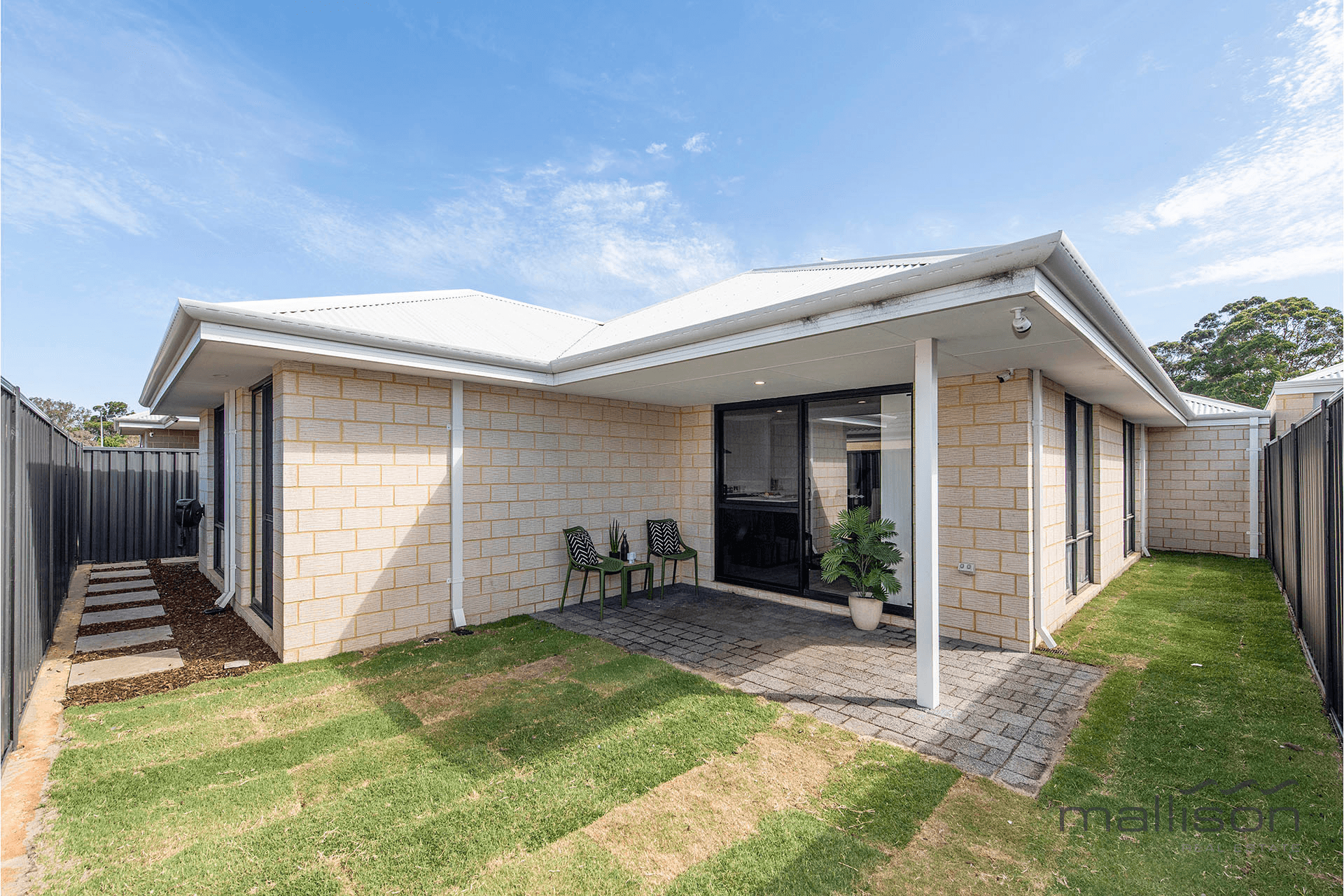 16 Dynasty Way, FORRESTDALE, WA 6112