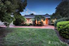 8 Wichill Close, Greenvale, VIC 3059