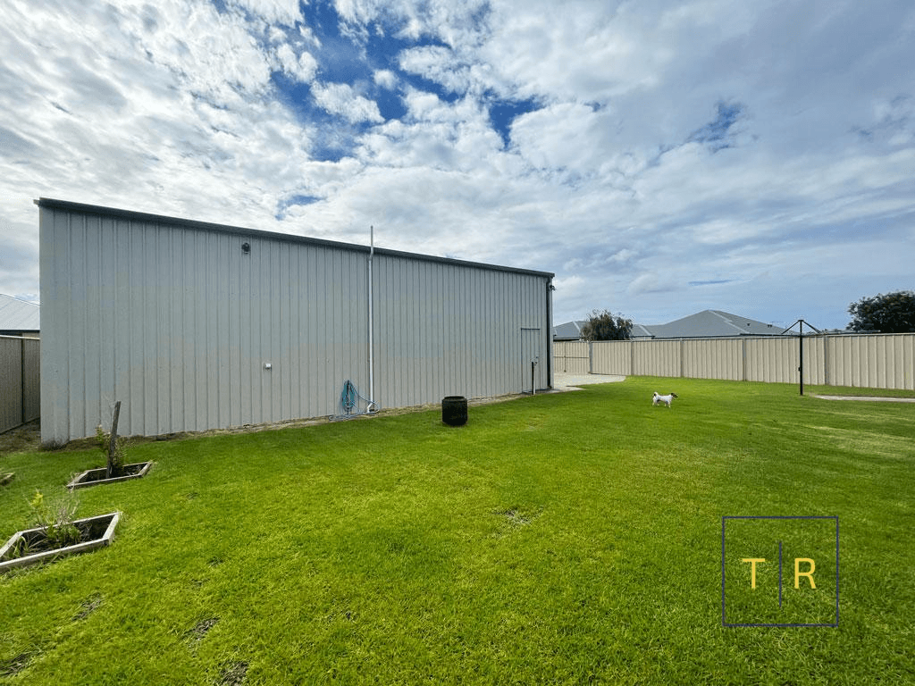 2 Waterlily Way, CASTLETOWN, WA 6450