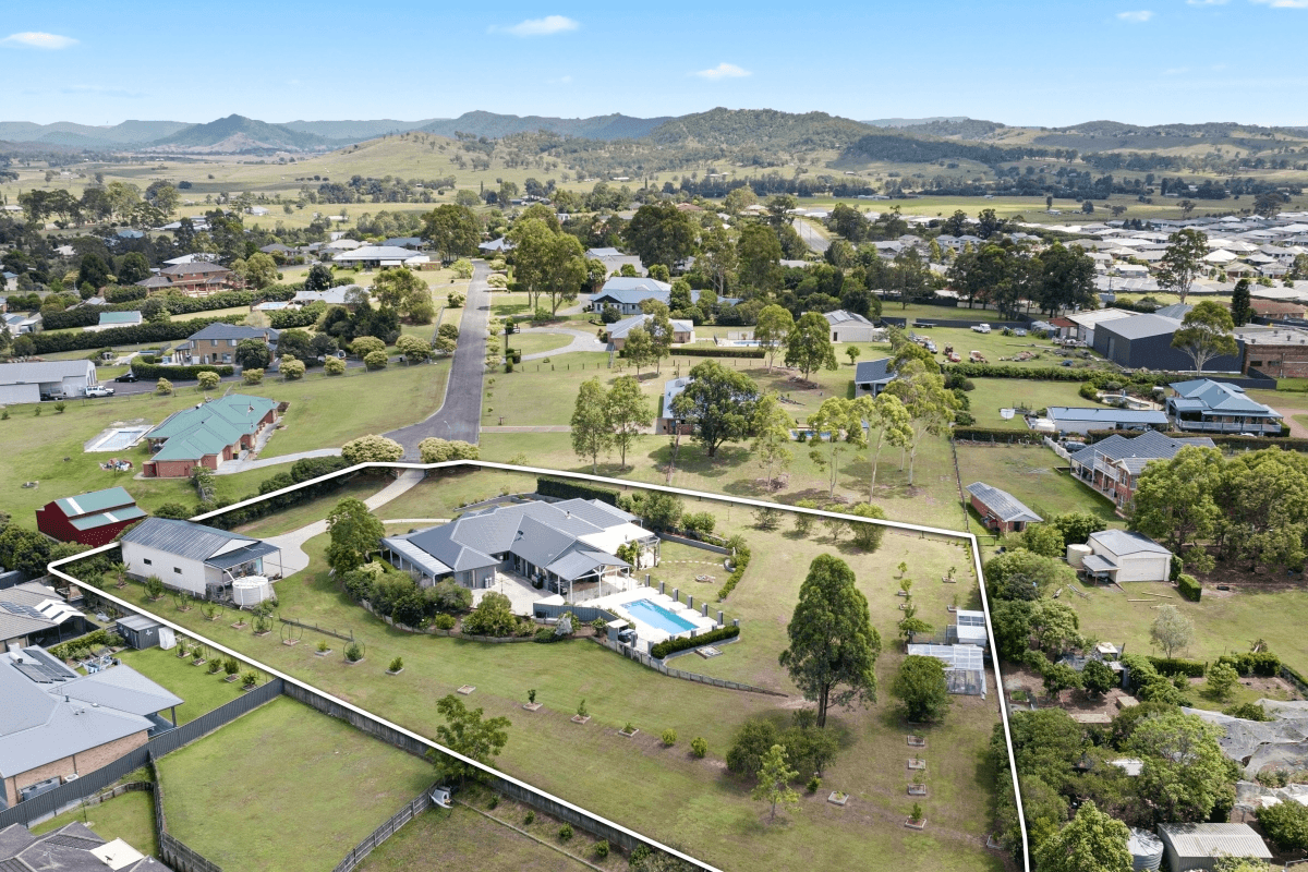 10 Watsons Place, Aberglasslyn, NSW 2320