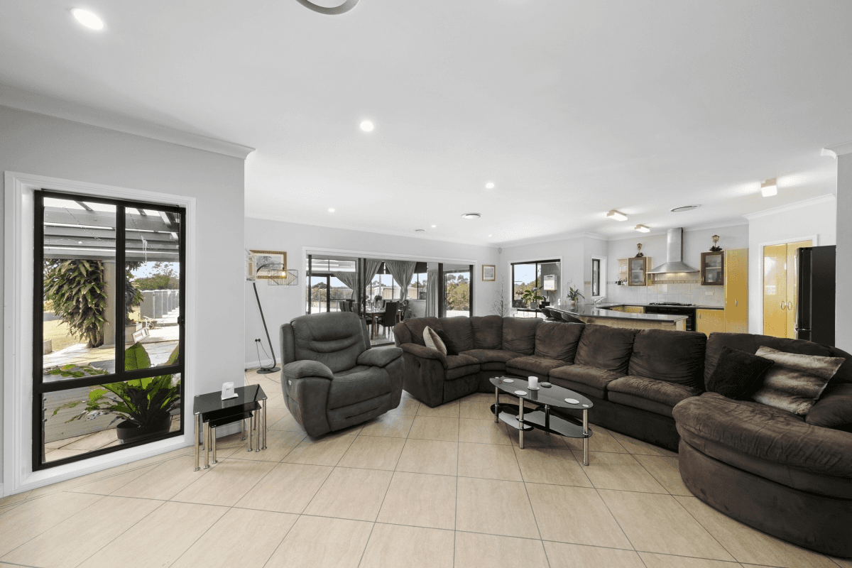 10 Watsons Place, Aberglasslyn, NSW 2320