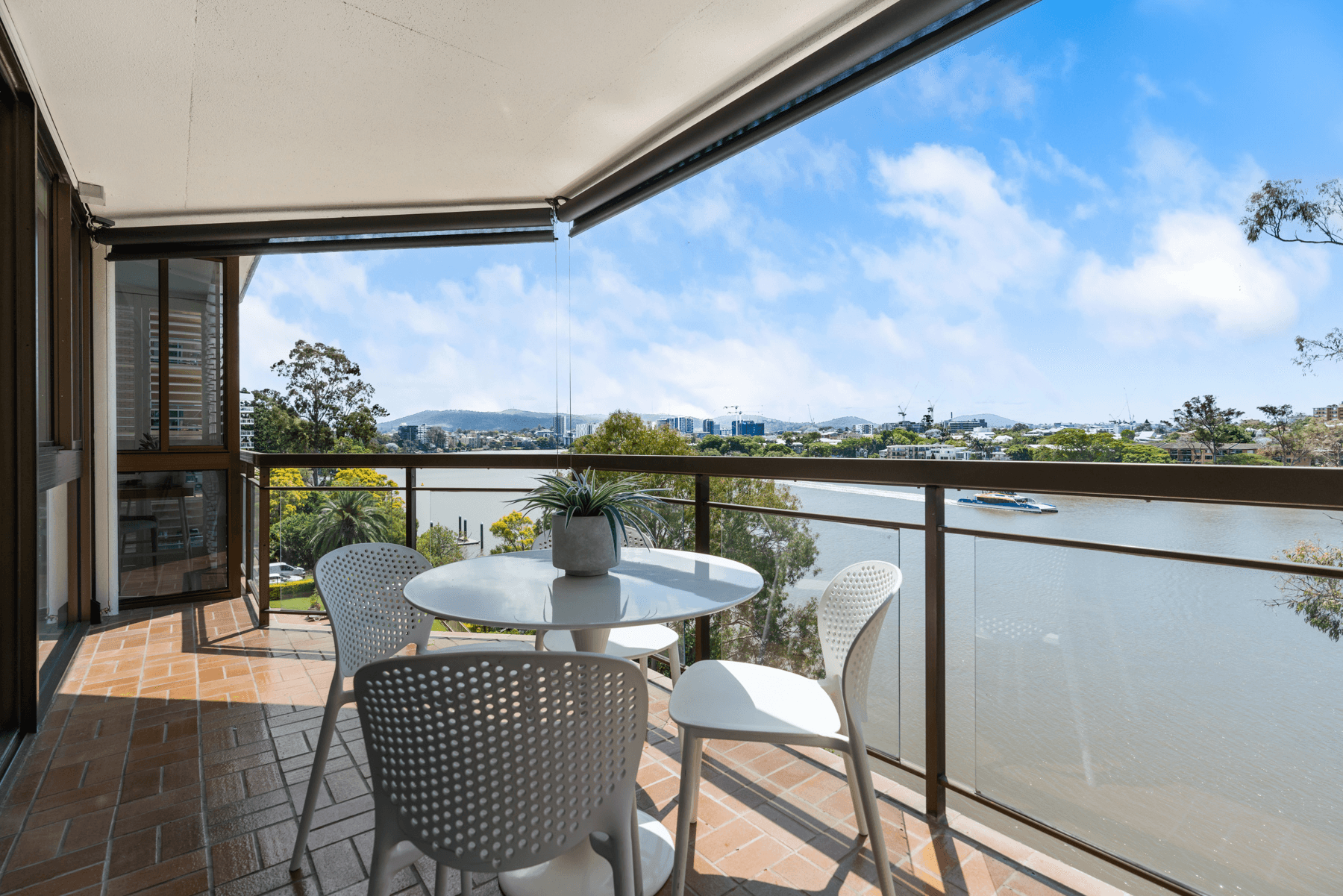 11/124 Macquarie Street, ST LUCIA, QLD 4067