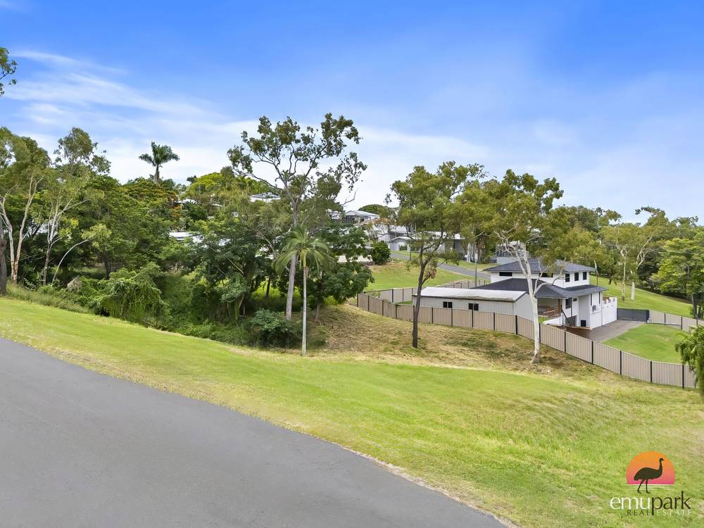 27 Lamington Street, THE RANGE, QLD 4700