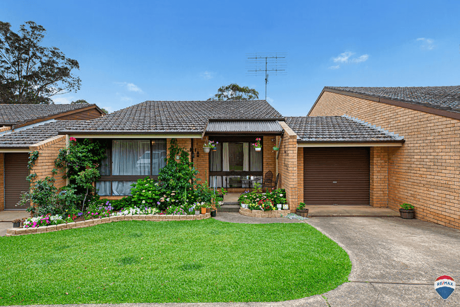 4/25 BARLOW STREET, CAMBRIDGE PARK, NSW 2747