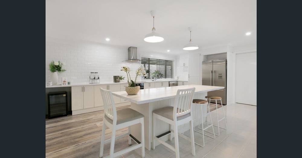 24 UPLANDS DRIVE, PARKWOOD, QLD 4214