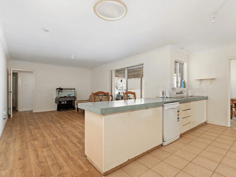 158 Warnbro Beach Road, WAIKIKI, WA 6169