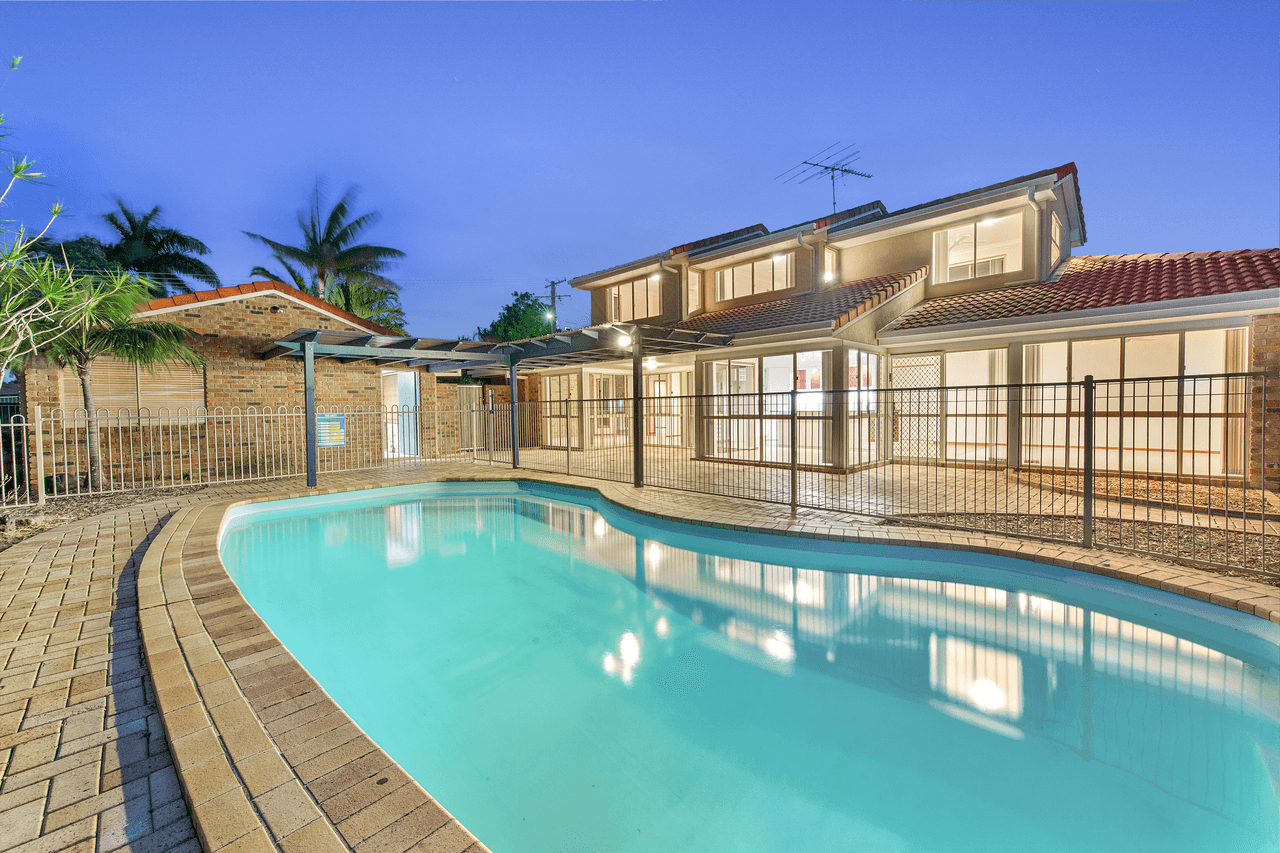 7 Hawk Parade, THORNLANDS, QLD 4164