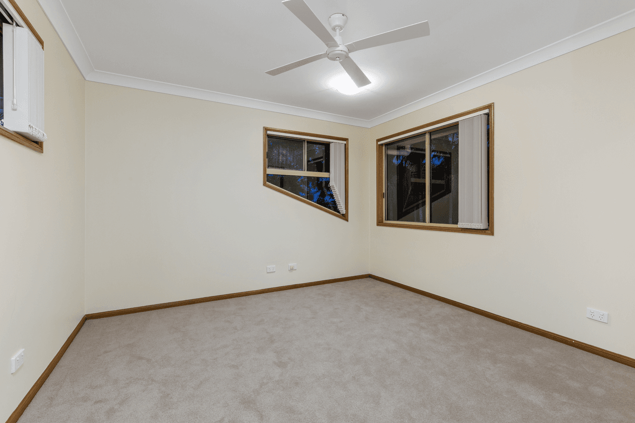 7 Hawk Parade, THORNLANDS, QLD 4164