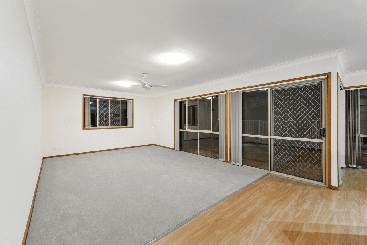 7 Hawk Parade, THORNLANDS, QLD 4164