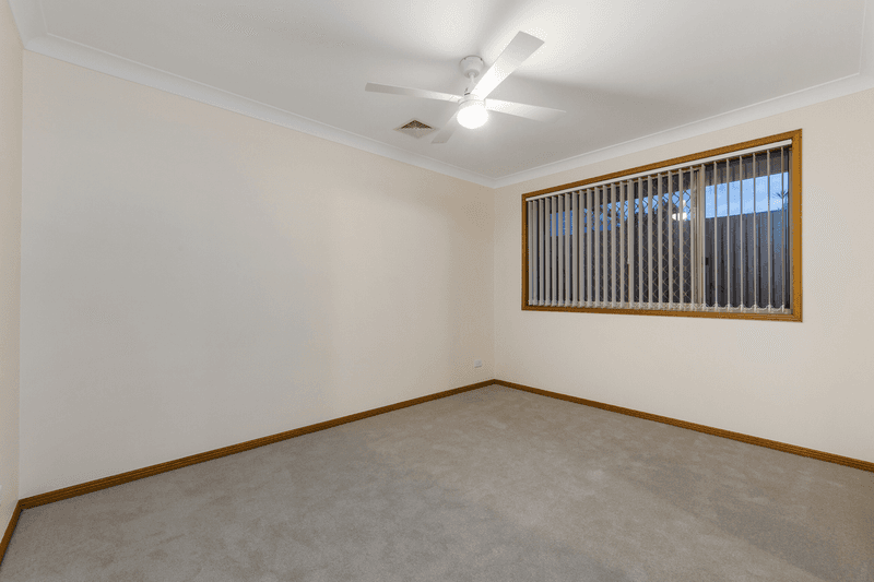 7 Hawk Parade, THORNLANDS, QLD 4164