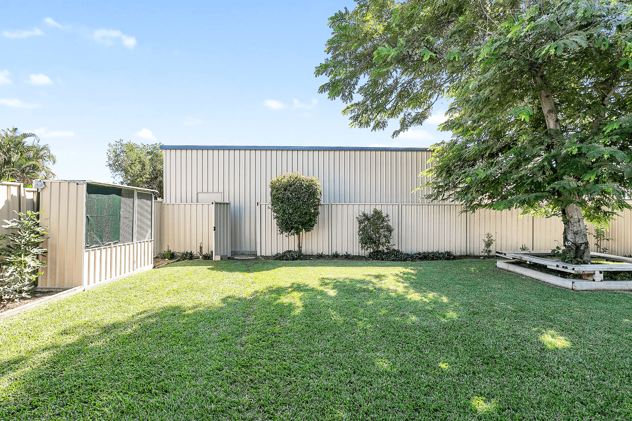 6 Carrington Place, EMERALD, QLD 4720