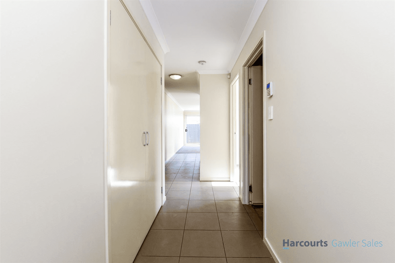 10  Kalamata Court, Munno Para West, SA 5115