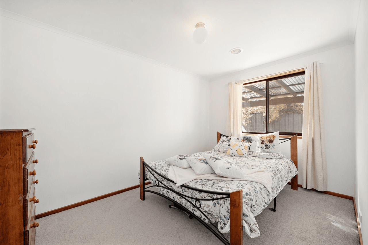 1 Joske Place, LATHAM, ACT 2615