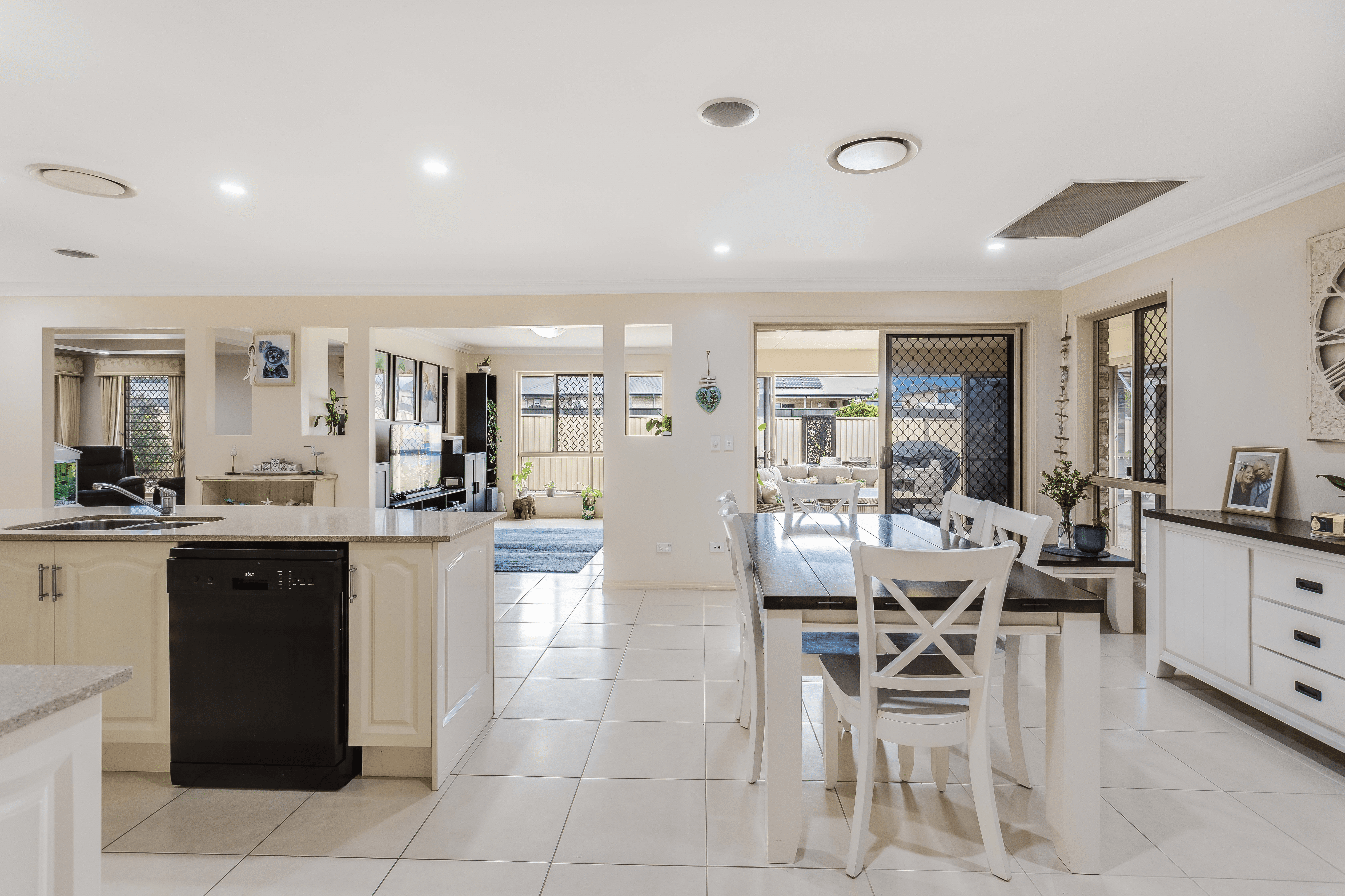 18 Tranquility Drive, Rothwell, QLD 4022