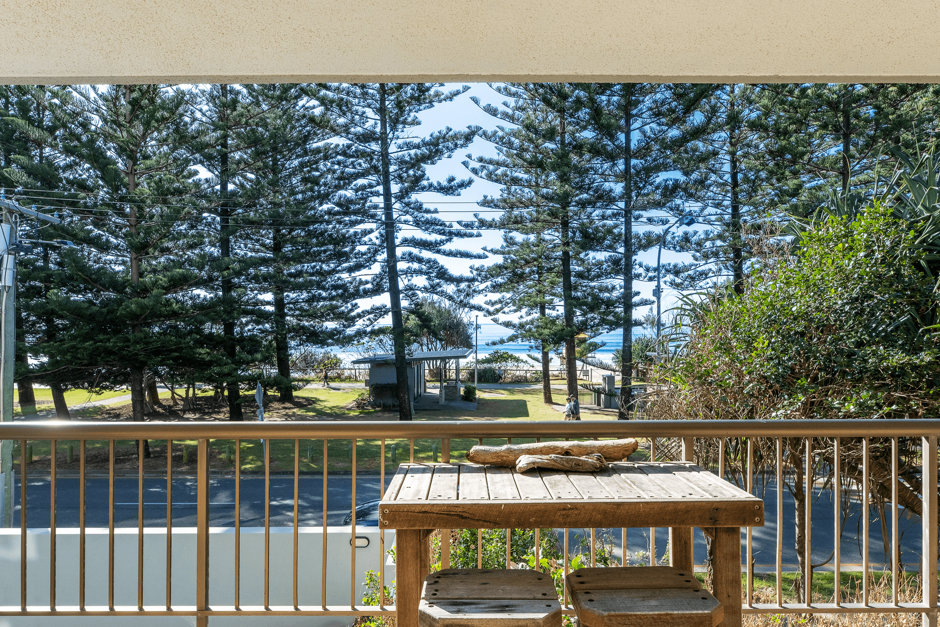 2/164 The Esplanade, Burleigh Heads, QLD 4220