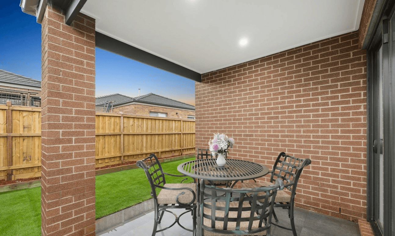 10 Adagio Road, STRATHTULLOH, VIC 3338