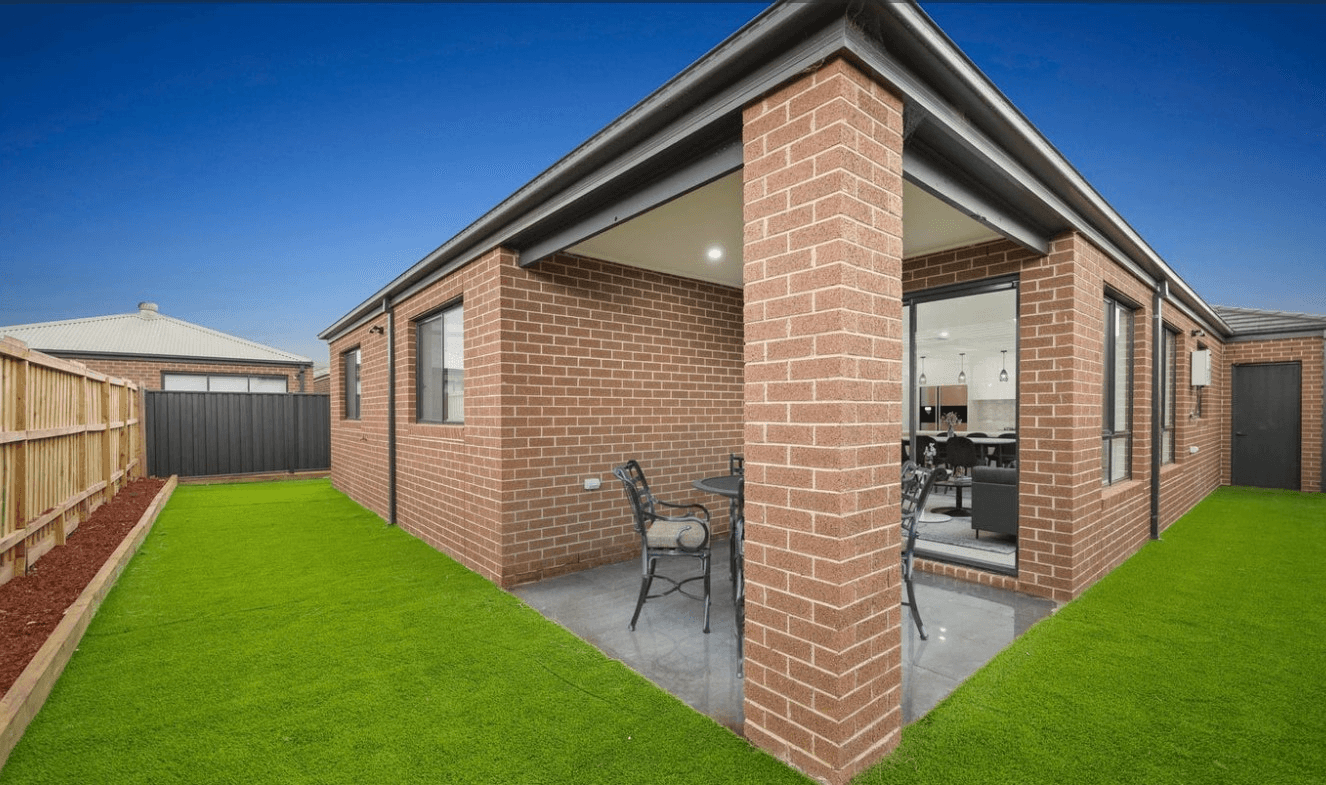 10 Adagio Road, STRATHTULLOH, VIC 3338