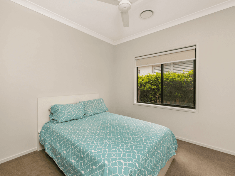 5 Forest Court, HELENSVALE, QLD 4212