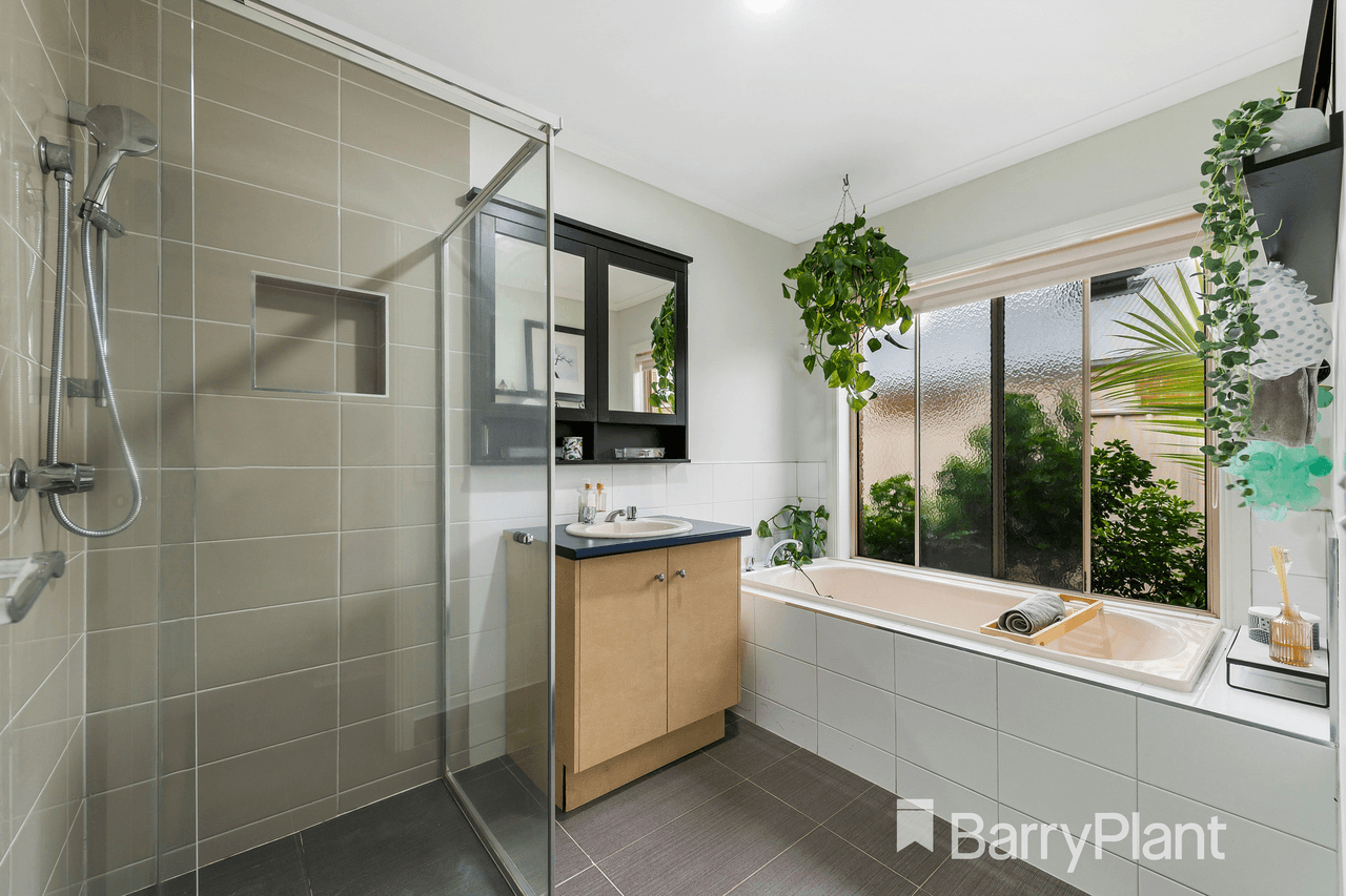 19 St Nicholas Court, Tarneit, VIC 3029