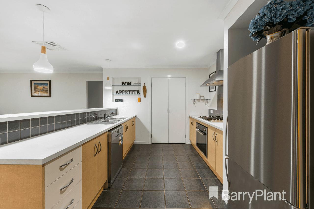 19 St Nicholas Court, Tarneit, VIC 3029