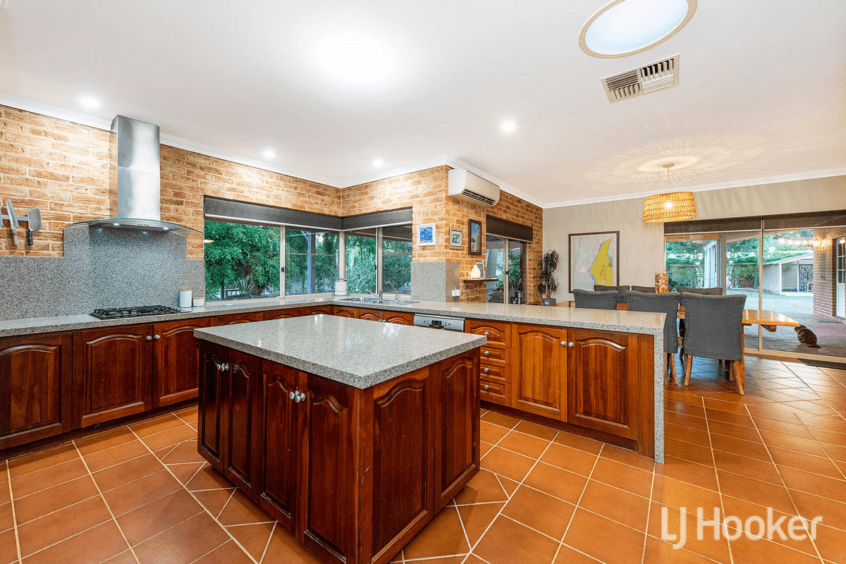 11 Honeytree Place, FALCON, WA 6210