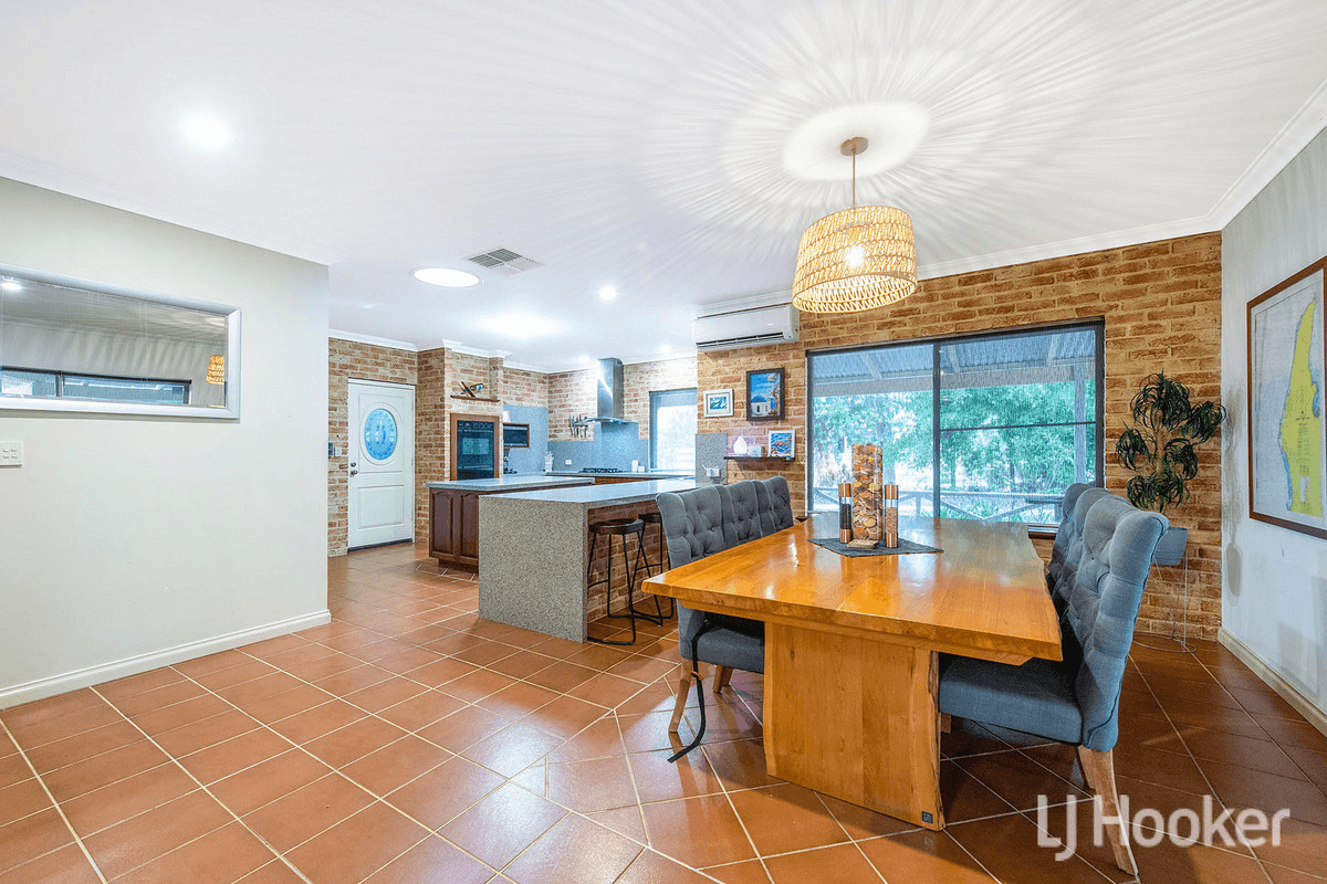 11 Honeytree Place, FALCON, WA 6210