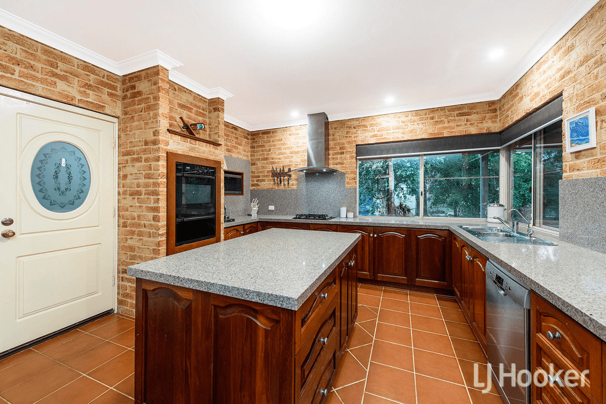 11 Honeytree Place, FALCON, WA 6210