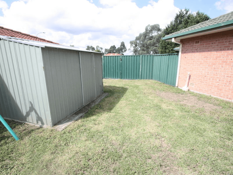 9 Pyrite Place, EAGLE VALE, NSW 2558