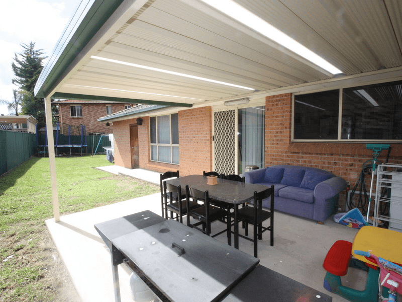 9 Pyrite Place, EAGLE VALE, NSW 2558