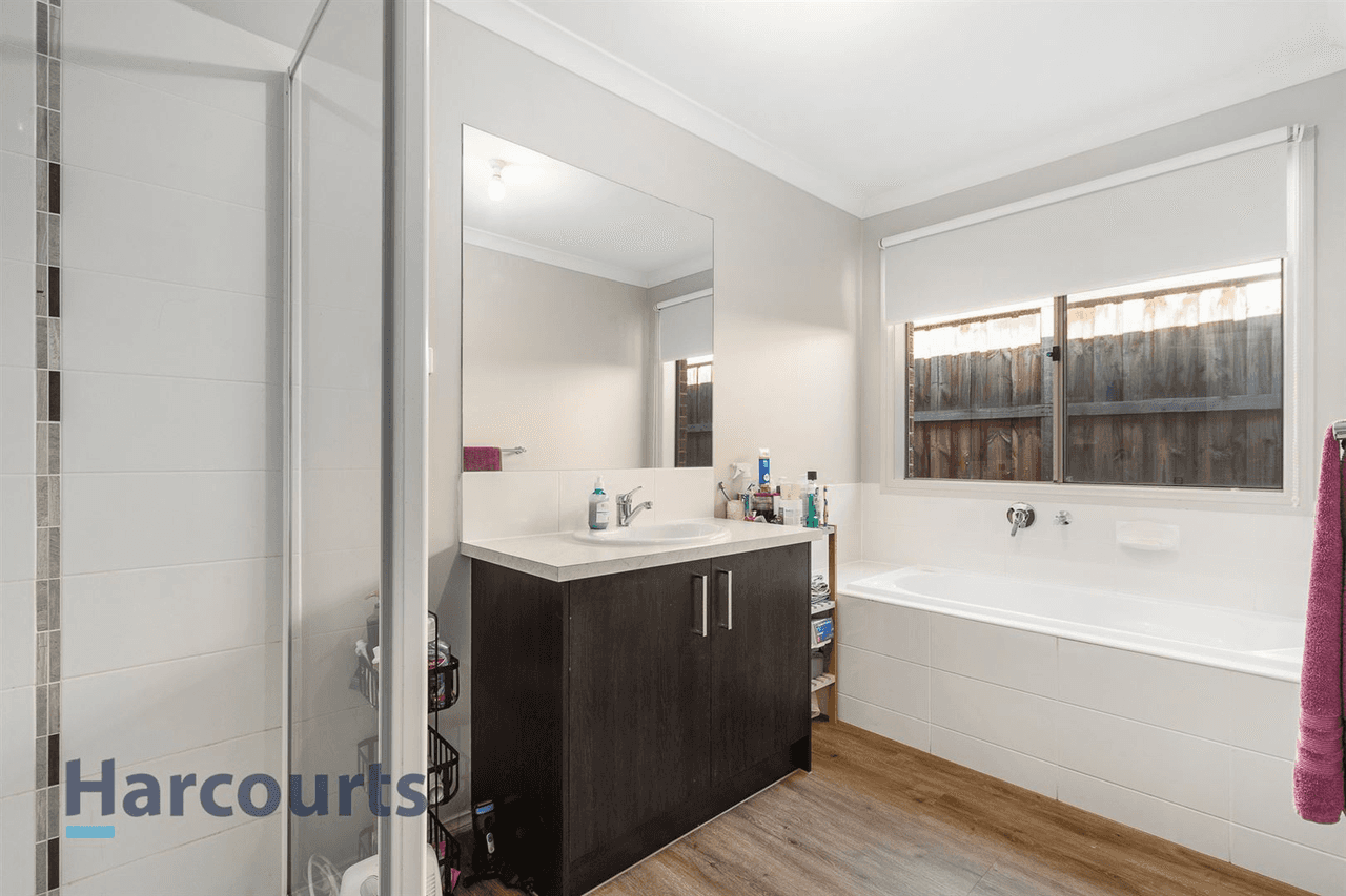 22 Solferino Way, Carrum Downs, VIC 3201