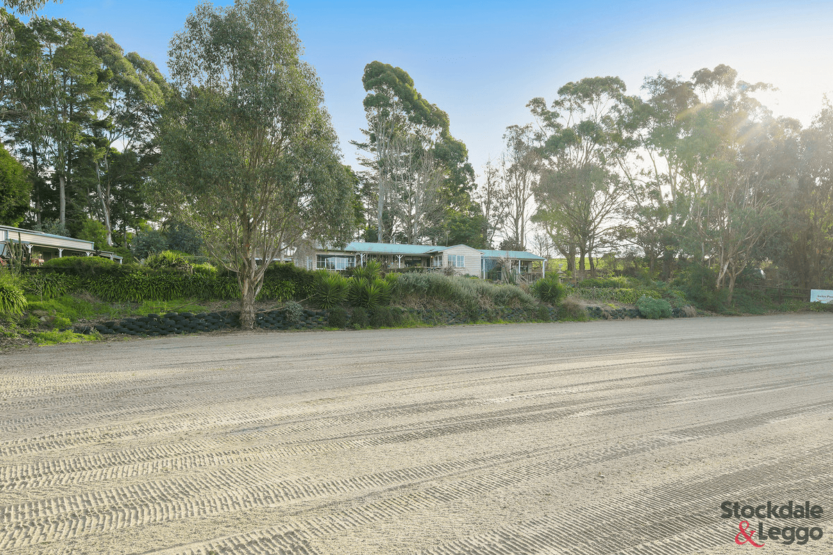 45 Pincinis Lane, Mirboo North, VIC 3871