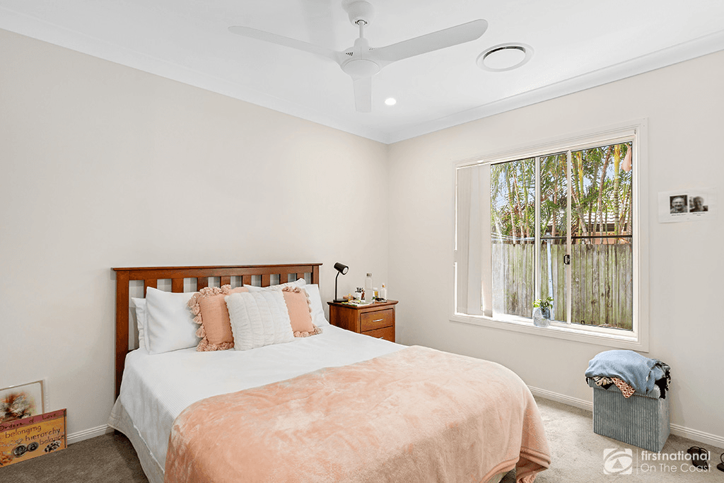 39/34 Albicore Street, MERMAID WATERS, QLD 4218