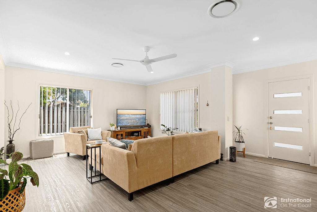 39/34 Albicore Street, MERMAID WATERS, QLD 4218