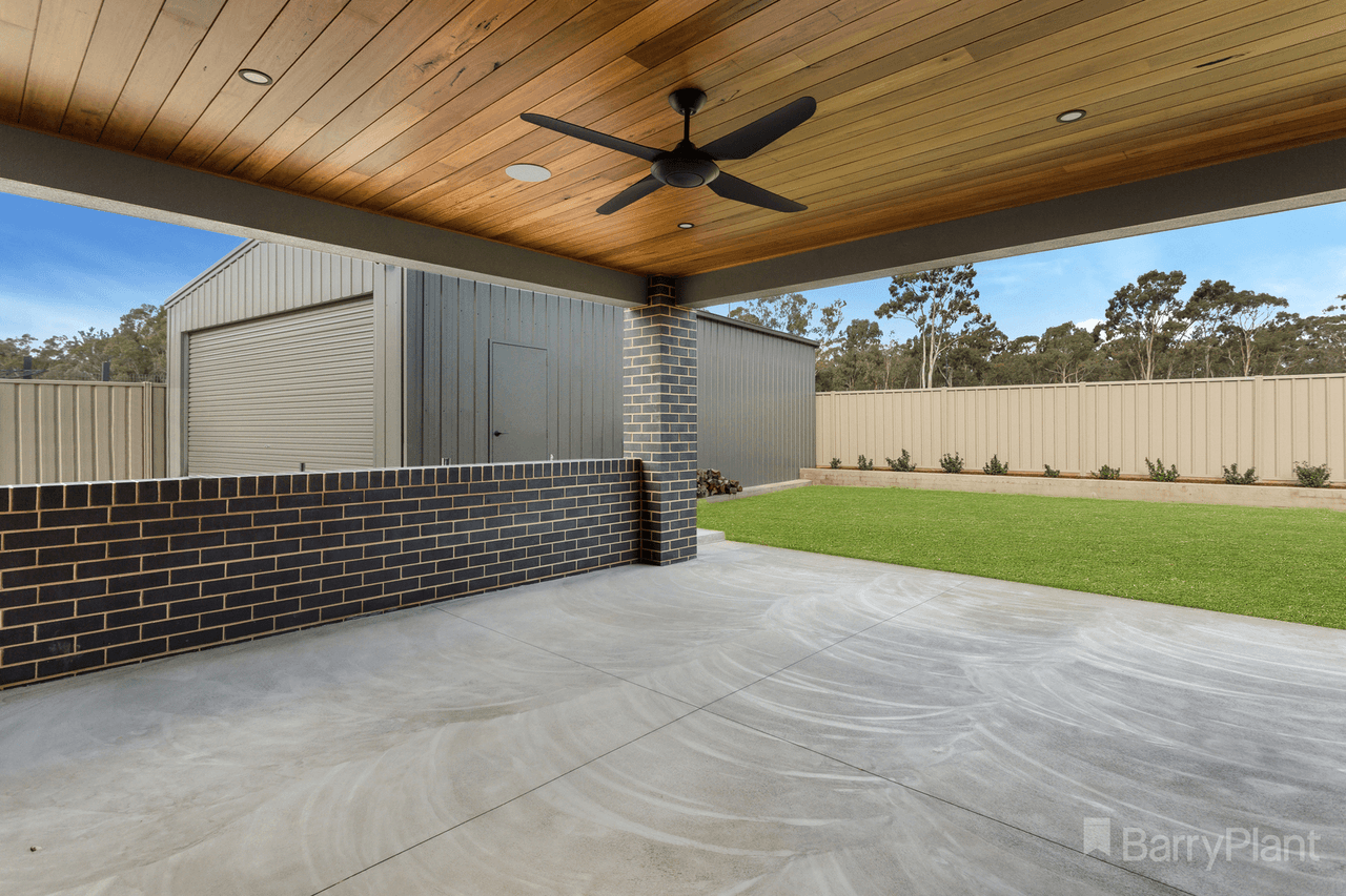 12 Hereford Drive, Ascot, VIC 3551