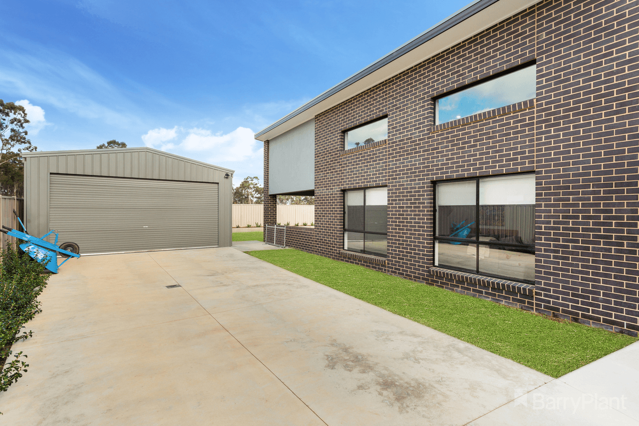 12 Hereford Drive, Ascot, VIC 3551