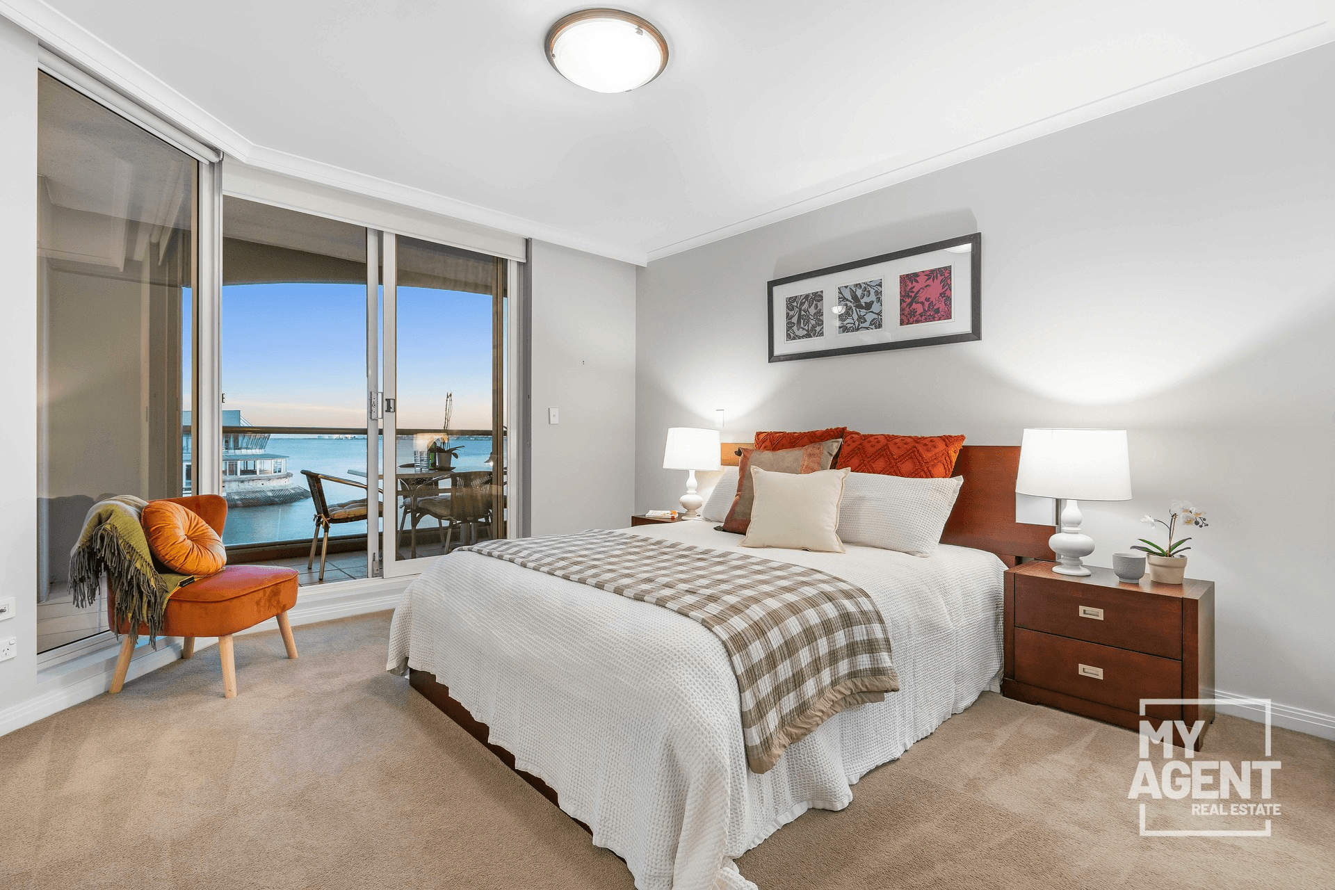 202/107 Beach Street, Port Melbourne, VIC 3207