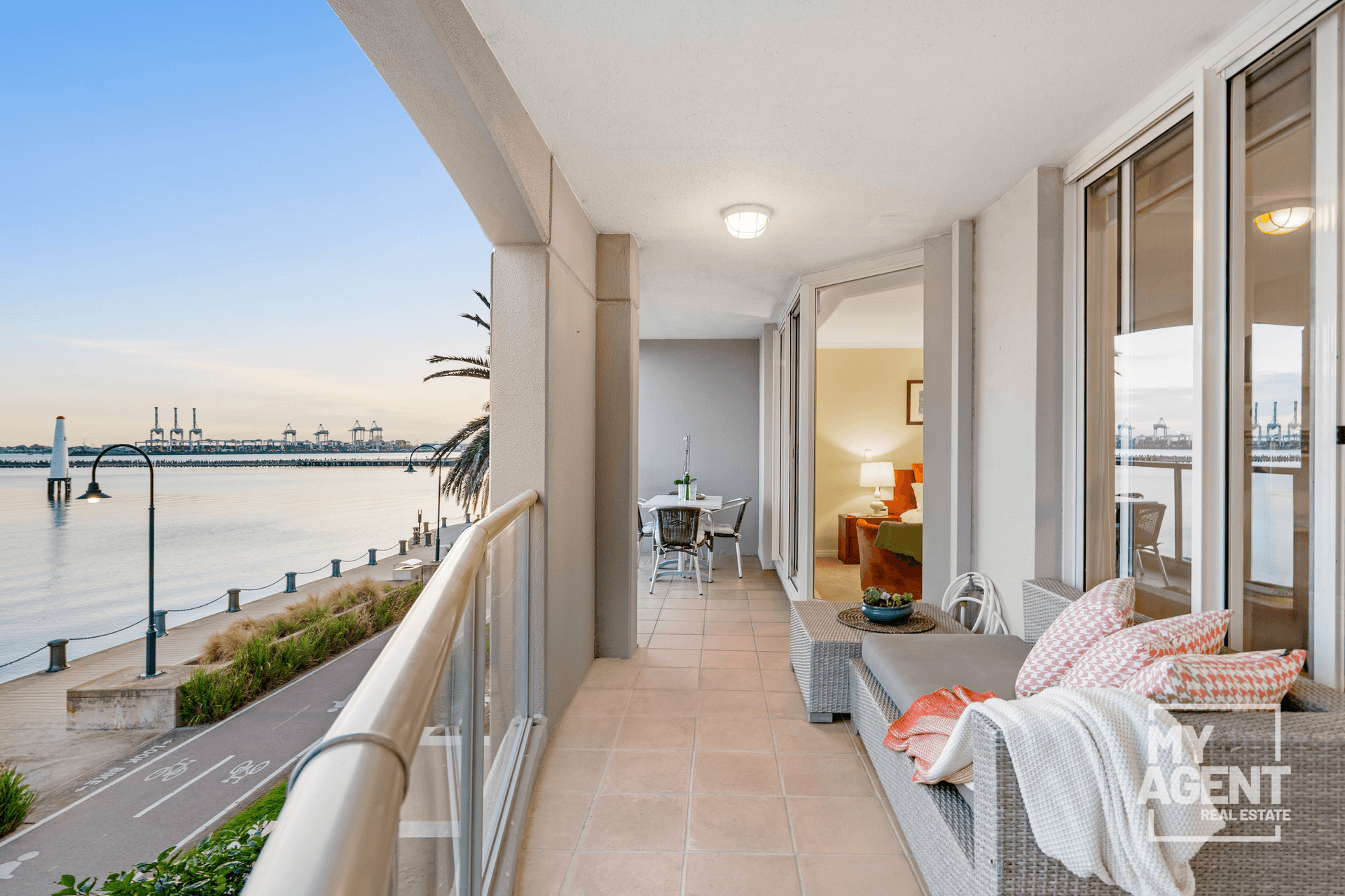 202/107 Beach Street, Port Melbourne, VIC 3207