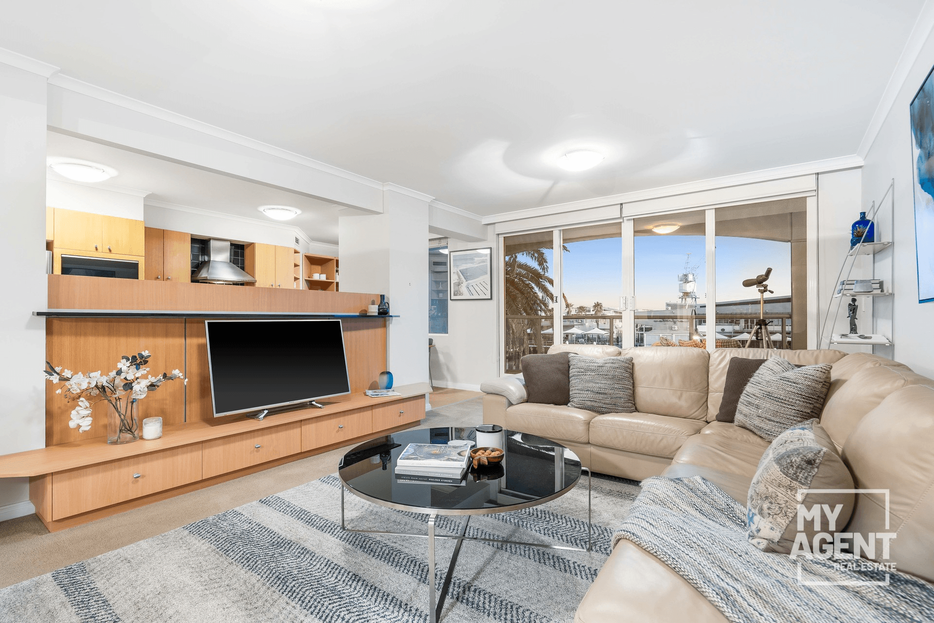 202/107 Beach Street, Port Melbourne, VIC 3207