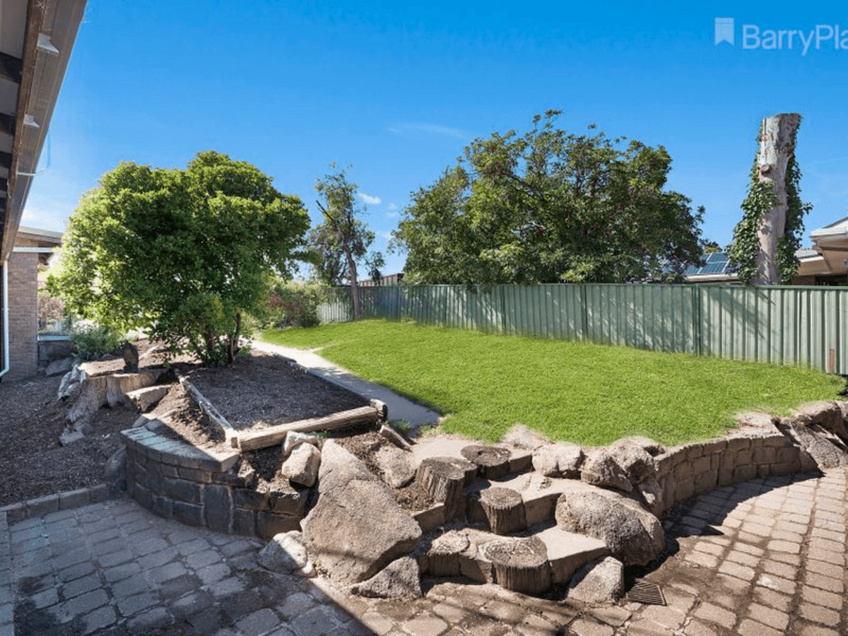 5 Archer Street, KANGAROO FLAT, VIC 3555