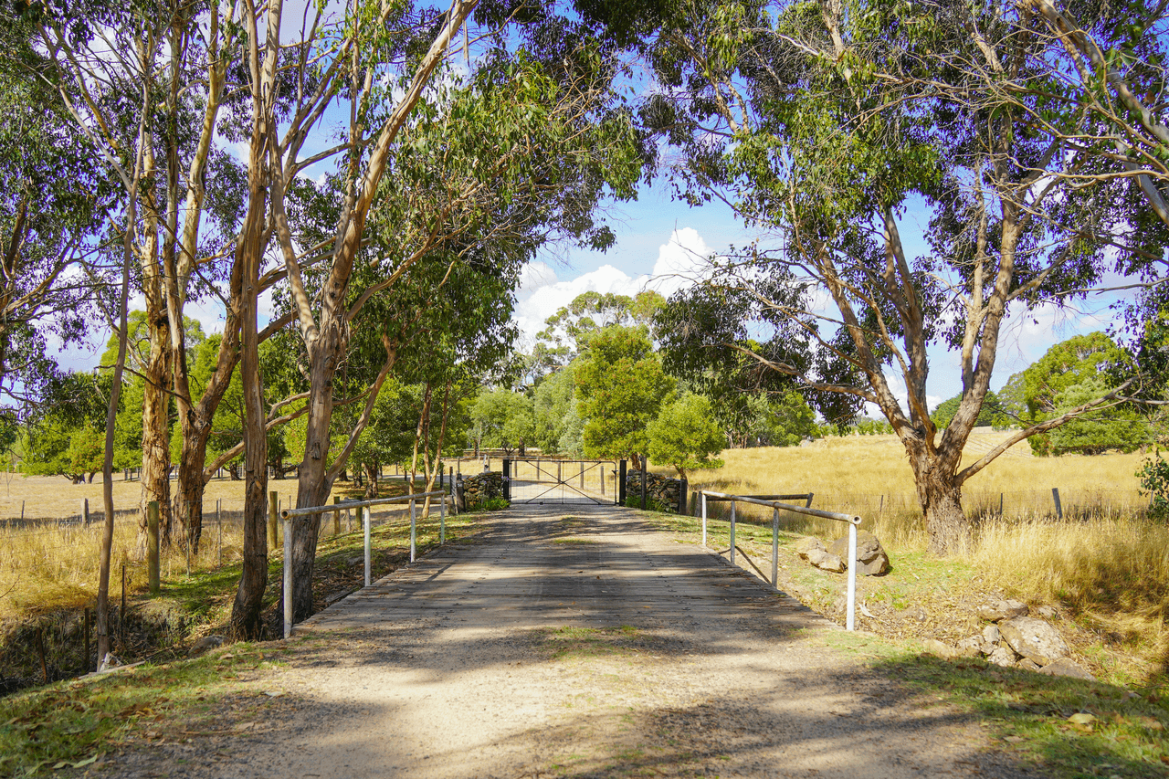 348 Bolgers Lane, NEWHAM, VIC 3442