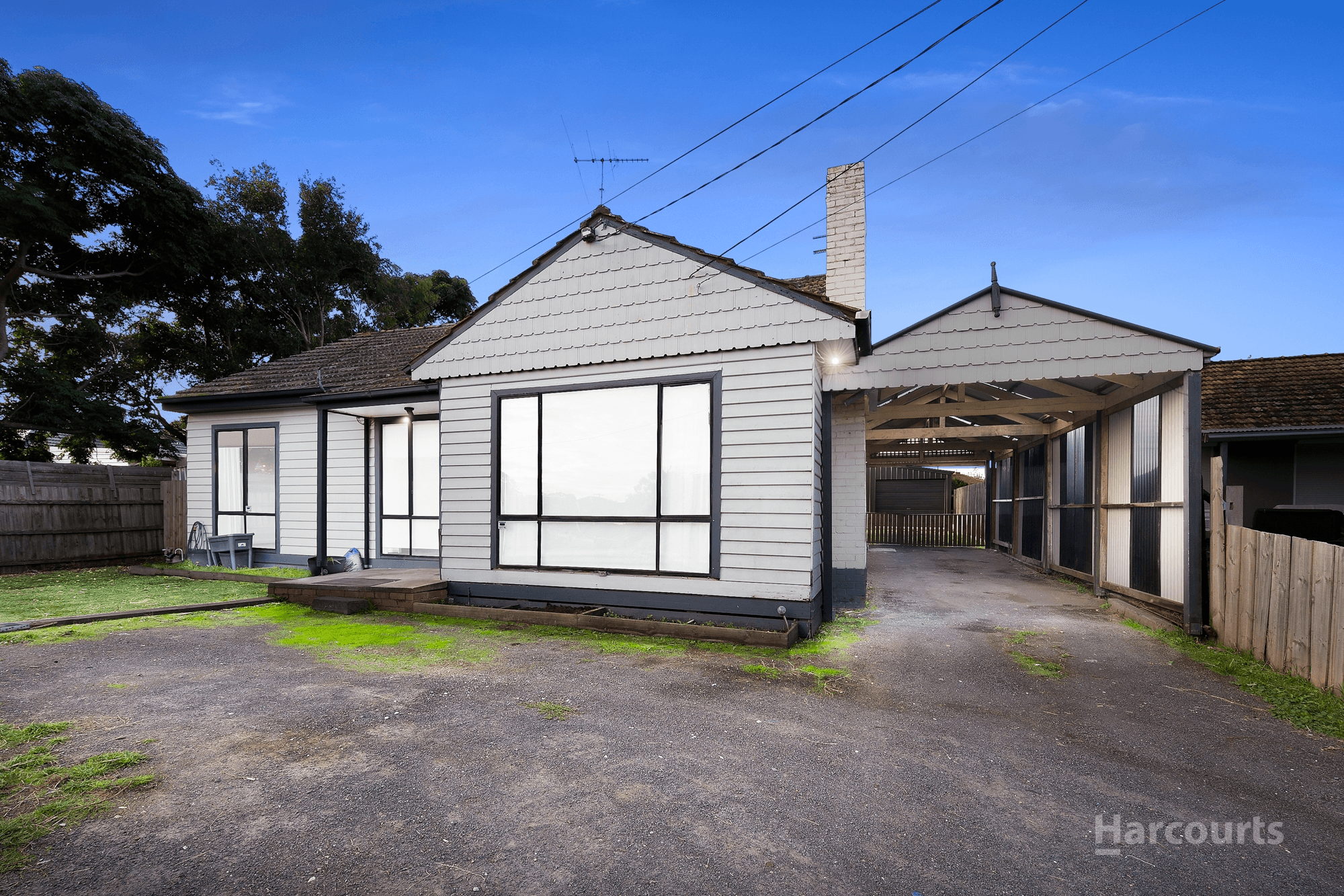 18 Huddersfield Road, Deer Park, VIC 3023