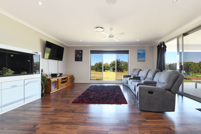 75 Youngs Rd, Glass House Mountains, QLD 4518