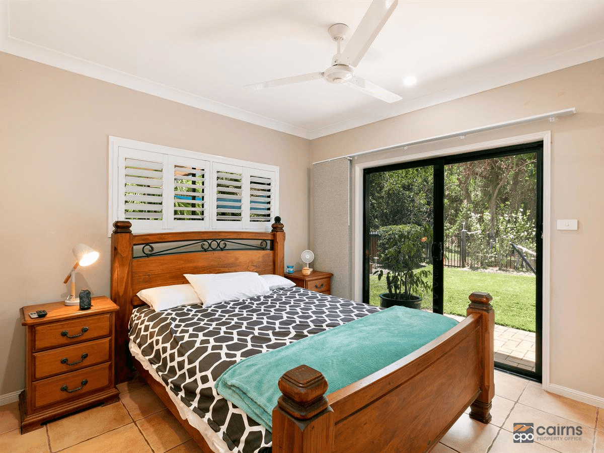 26 MACARTHUR Close, PALM COVE, QLD 4879