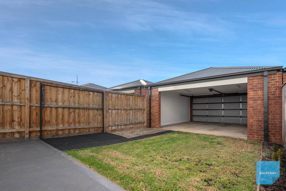 128 Merindah Blvd, DEANSIDE, VIC 3336