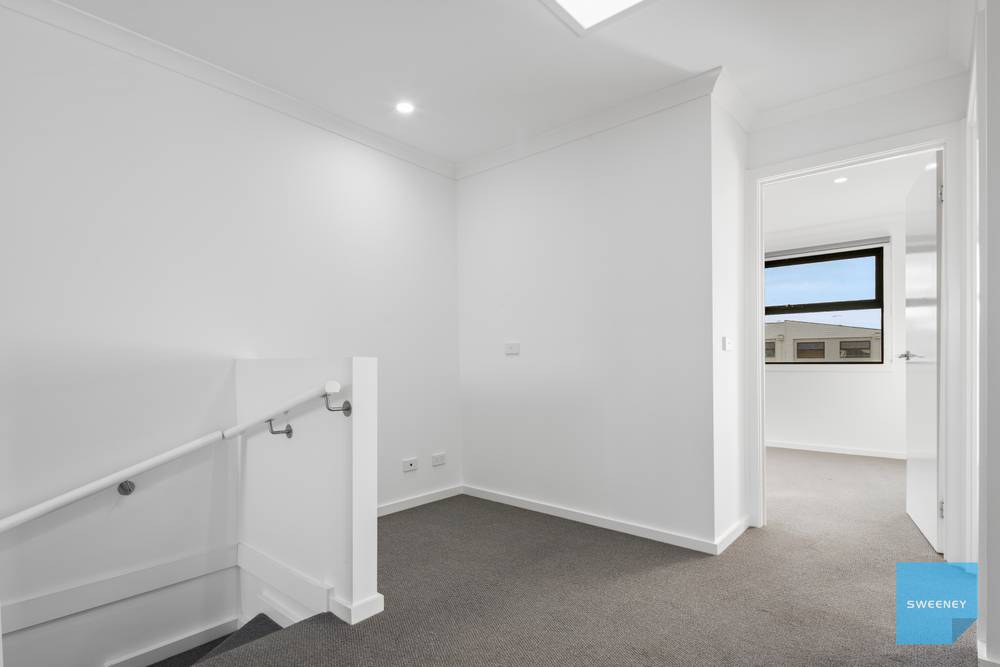 128 Merindah Blvd, DEANSIDE, VIC 3336