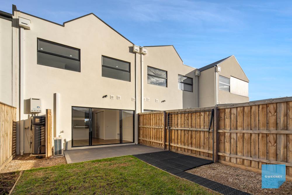 128 Merindah Blvd, DEANSIDE, VIC 3336