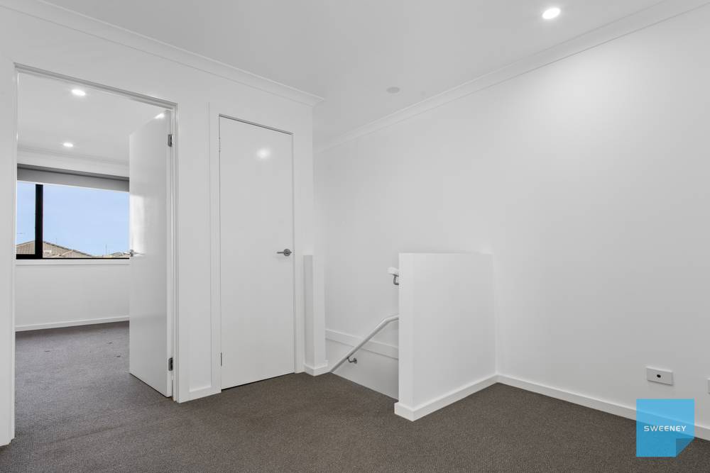 128 Merindah Blvd, DEANSIDE, VIC 3336